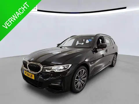 BMW 3-serie Touring 320e Business Edition Plus NL-AUTO | LEDER | M-PAKKET