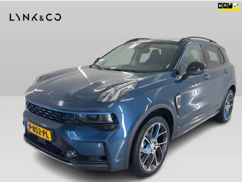 Lynk & Co 01 1.5 261pk PHEV 7DCTH | Orig.NL | PanoramaDak | 360 graden Camera | Carplay |