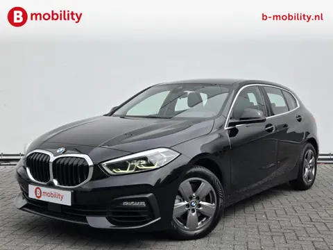 BMW 1-serie 118i Executive Edition Automaat Apple CarPlay NL Auto! | LED | Cruise Control | Navigati