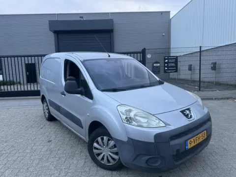 Peugeot Partner 1.6 HDI L1 Airco Sensor Bluetooth Gesloten