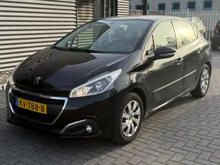 Peugeot 208 1.2 PureTech Blue Lion