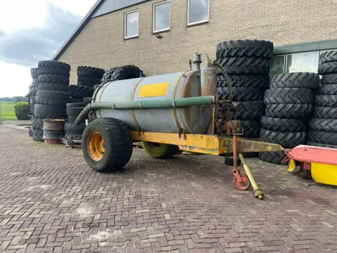 Veenhuis 5800 (bj 1986)