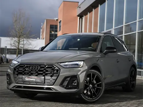 Audi Q5 50TFSI E 300Pk S-Line Indiv-Chronos! Lucht Trekh M-Led Zetels Pano Camera ACC Side/Lane Assi