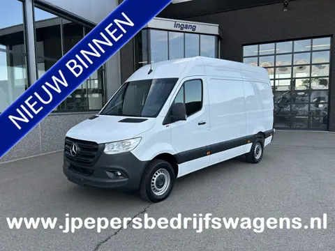 Mercedes-Benz Sprinter 317 CDI L2 H2 360 Camera / MBUX / Navigatie / Parkeersensors / Cruise control