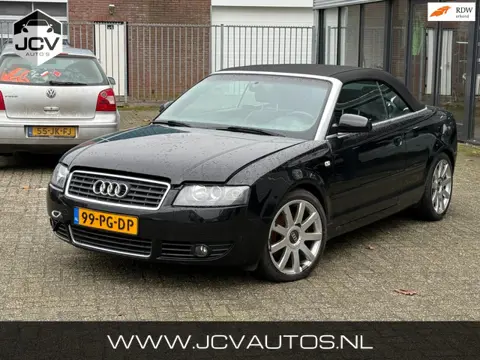 Audi A4 Cabriolet 2.4 V6 Exclusive MOTOR SLAAT NIET AAN