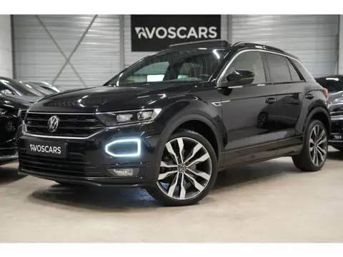 Volkswagen T-Roc 1.5 TSI 3x R-Line DSG * Fabrieksgarantie - Pano - Virtual - Trekhaak - Keyless - Be