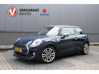 MINI 3-Deurs 1.5 Cooper Chili Serious Business | 1e eigenaar | Volledig BMW-MINI onderhouden | Zomer