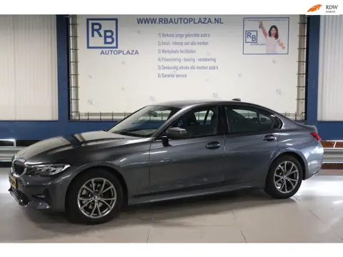 BMW 3-serie 320i Executive Edition 12 MAANDEN GARANTIE/ DIGI DASH/ BTW'ER