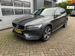 Volvo V60 Cross Country 2.0 B5 AWD Pro, vol opties