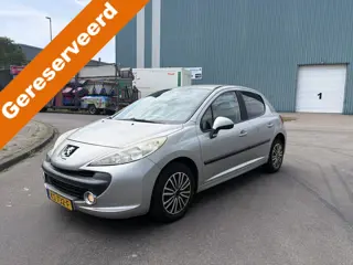 Peugeot 207 1.4 VTi X-line 5-Deurs 96 PK. Zuinige en fijn rijdende auto !!!