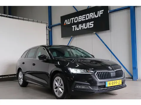 Skoda Octavia Combi 1.0 e-TSI Business Edition Automaat - N.A.P. Airco, Cruise, Navi, Camera, PDC, T