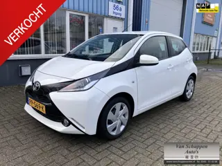 Toyota Aygo 1.0 VVT-i x-play Navi Camera Led