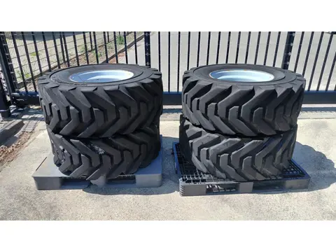 Genie S105 S125 tires 445/65D22.5