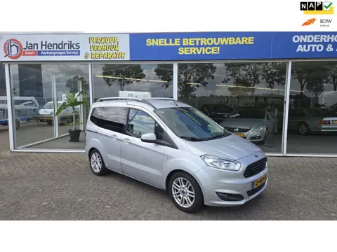 Ford Tourneo Courier 1.0 Titanium