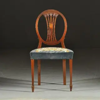 Stel van 8 Hepplewhite eetkamerstoelen incl stof naar wens of restauratie handgeborduurde petit point