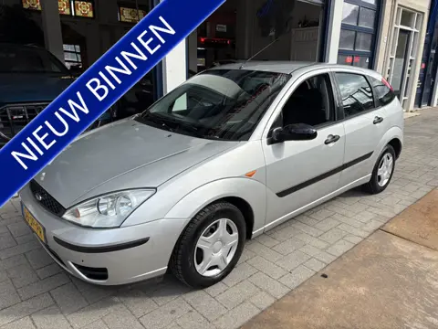 Ford Focus 1.4-16V Cool Edition 5-DEURS/APK 01-2027
