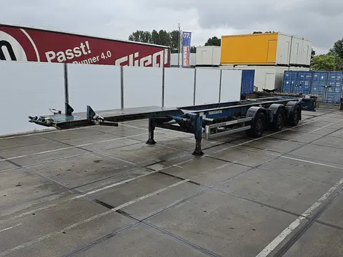 RENDERS CHASSIS PORTMASTER
