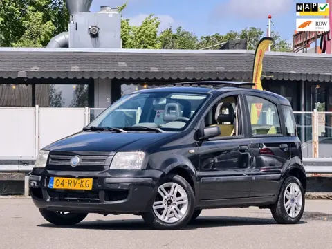 Fiat Panda 1.2 Navigator / AUTOMAAT / NAP / PANO DAK / NWE APK / RIJD SCHAKELD GOED / SP VLG /