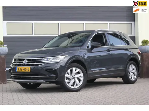 Volkswagen Tiguan 1.4 TSI eHybrid Business + | IQ Matrix |
