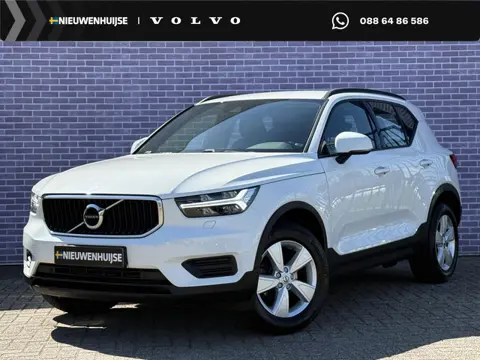 Volvo XC40 1.5 T3 Momentum | Standkachel | Volvo on Call | Stoelverwarming V + A | Stuurverwarming |