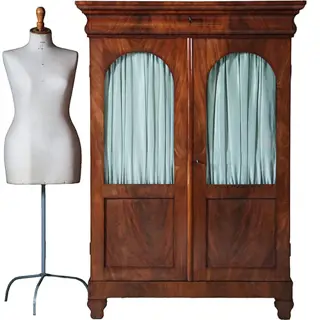 Biedermeier boekenkastje met getoogde ruiten uitneembare bespanning ca 1830 mahonie