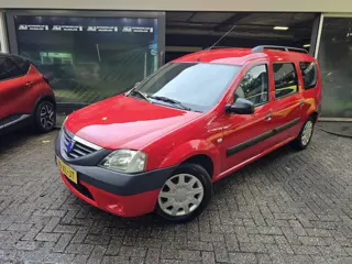 Dacia Logan MCV 1.6 Ambiance | 1E EIGENAAR | 12MND GARANTIE | AIRCO | LAGE KM | NW APK | TREKHAAK |
