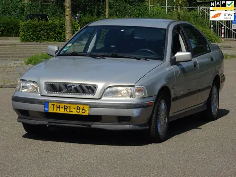 Volvo S40 1.8 Luxury AUTOMAAT NAP/LEER/AIRCO/APK 06-2027