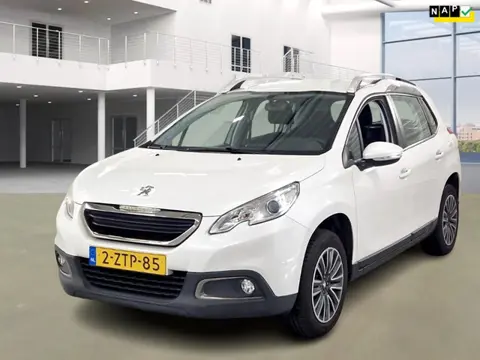 Peugeot 2008 1.2 NAP 5DRS AIRCO NIEUWE APK TREKHAAK 1E EIGENAAR NAVI SCHERM