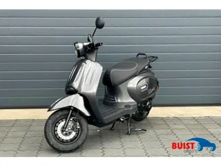 GTS Bromscooter Trento NIEUWE SCOOTER! (bj 2026, automaat)
