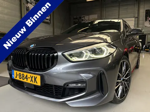 BMW 1-serie 118i Executive Edition M sport, Pano, Navi, Sfeerverlichting, 19inch
