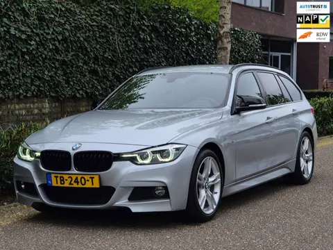 BMW 3-serie Touring M Sport Apple CarPlay dig.dash Navi GR NAP NL Edition M Sport Shadow Executive