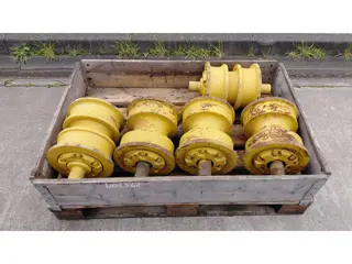 Caterpillar D8N D8T D8R track roller single and double flange