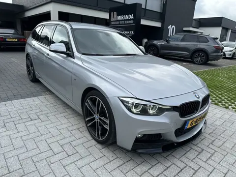 BMW 3 Serie Touring 318i M-Sport Corporate Lease (bj 2019)