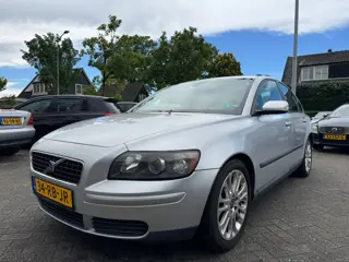Volvo S40 1.8 Momentum 125pk Apk18/11/26,Airco,Cruise,Nap
