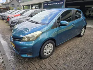 Toyota Yaris 1.0 VVT-i Aspiration | 2E EIGENAAR | 12MND GARANTIE | NAVI | CAMERA | AIRCO | NW APK |