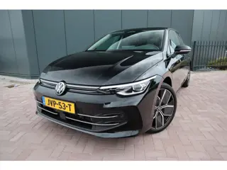 Volkswagen Golf 1.5 eHybrid Style Edition 266 PK Matrix Koplampen Electrische stoel met massage  Uit