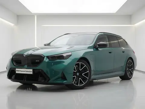 BMW M5 M5 Touring | CoPilot | Trekhaak | Ventilatie | Bowers & Wilkins Surround Sound System | 727 p