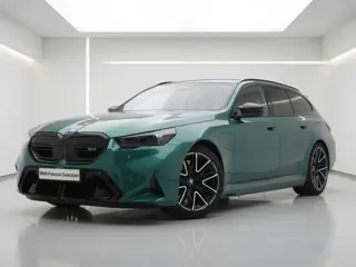 BMW M5 M5 Touring | CoPilot | Trekhaak | Ventilatie | Bowers & Wilkins Surround Sound System | 727 p