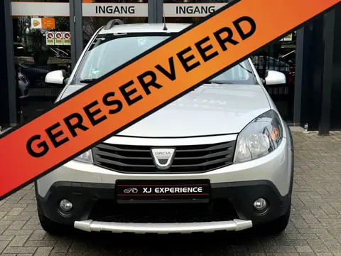 Dacia Sandero 1.6 Stepway AIRCO CARPLAY NAVI ELECT RAMEN AFNEEMBAAR TREKHAAK 16'VELGEN DISTRIBUTIE V