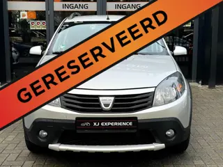 Dacia Sandero 1.6 Stepway AIRCO CARPLAY NAVI ELECT RAMEN AFNEEMBAAR TREKHAAK 16'VELGEN DISTRIBUTIE V