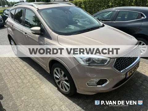 Ford Kuga 1.5 EcoBoost Vignale iAWD 182pk Automaat | Trekhaak | Adapt. Cruise | Panodak | Vol leder 