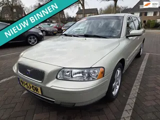 Volvo V70 2.4 Edition I LEUKE AUTO RIJDT EN SCHAKELT GOED
