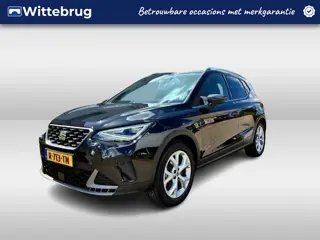 SEAT Arona 1.0 TSI FR Business Intense / Navi/ Clima/ Camera/ Haak/ 17"inch velgen