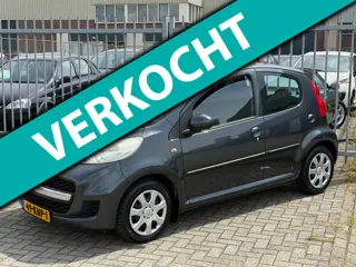 Peugeot 107 1.0-12V XR 5 deurs NL AUTO NAP! 2e EIGENAAR l AIRCO l PDC l Elek pakket l TOERENTELLER l