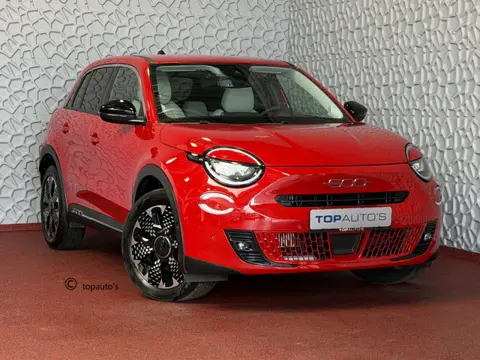 Fiat 600 1.2 HYBRID LA PRIMA CAMERA CARPLAY ADAP.CRUISE STOELVERW. ELEK.KLEP LEER MASSAGE ELEK.STOEL