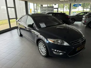 Ford Mondeo 2.0 EcoBoost Platinum Automaat meest luxe uitvoering bomvol!!