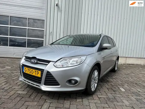 Ford Focus Wagon 1.0 EcoBoost Trend - Motor defect - Schade