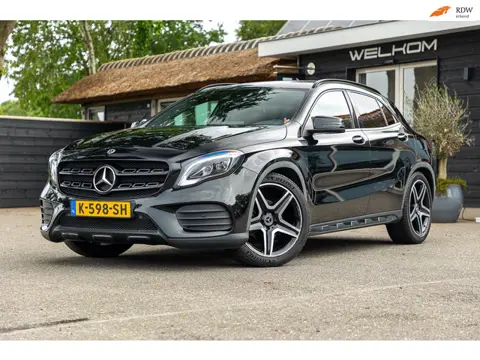 Mercedes-Benz GLA-klasse 180 Business Solution AMG Night Upgrade I Trekhaak I Cruise I Navigatie I 1