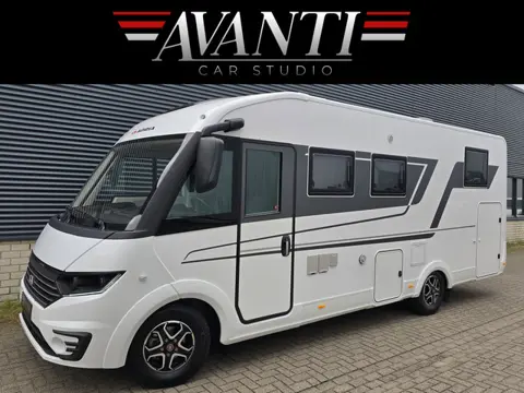 Adria SONIC SUPREME 700DL 161 PK AUTOMAAT SLECHTS 11.366 KM VEEL OPTIES SOLAR AIRCO 16 INCH VELGEN L