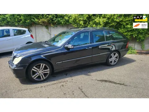 Mercedes-Benz C-klasse Combi 180 K. Elegance met Schade